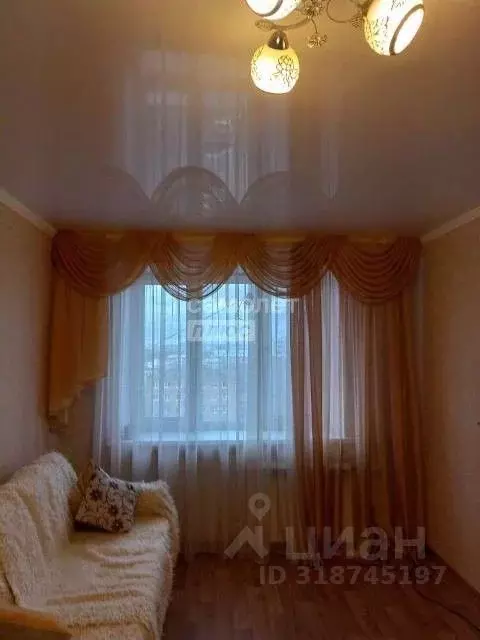 Комната Оренбургская область, Оренбург Театральная ул., 1 (15.0 м) - Фото 1