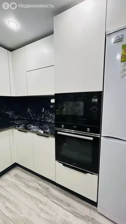2-комнатная квартира: Уфа, улица Миловская, 16 (56 м) - Фото 2