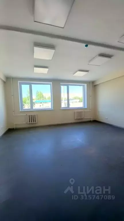 Офис в Самарская область, Самара ул. Санфировой, 99 (4000 м) - Фото 0