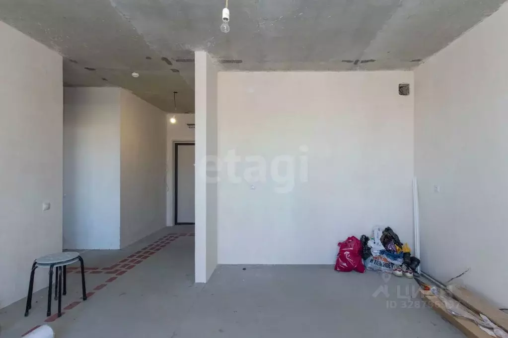 2-к кв. Тюменская область, Тюмень ул. Сергея Свиридова, 5 (67.7 м) - Фото 1