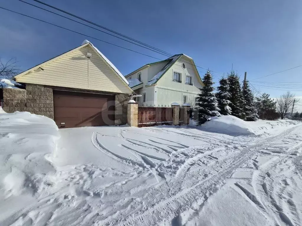 Дом в Башкортостан, Уфимский район, Юматовский сельсовет, д. Уптино ... - Фото 0