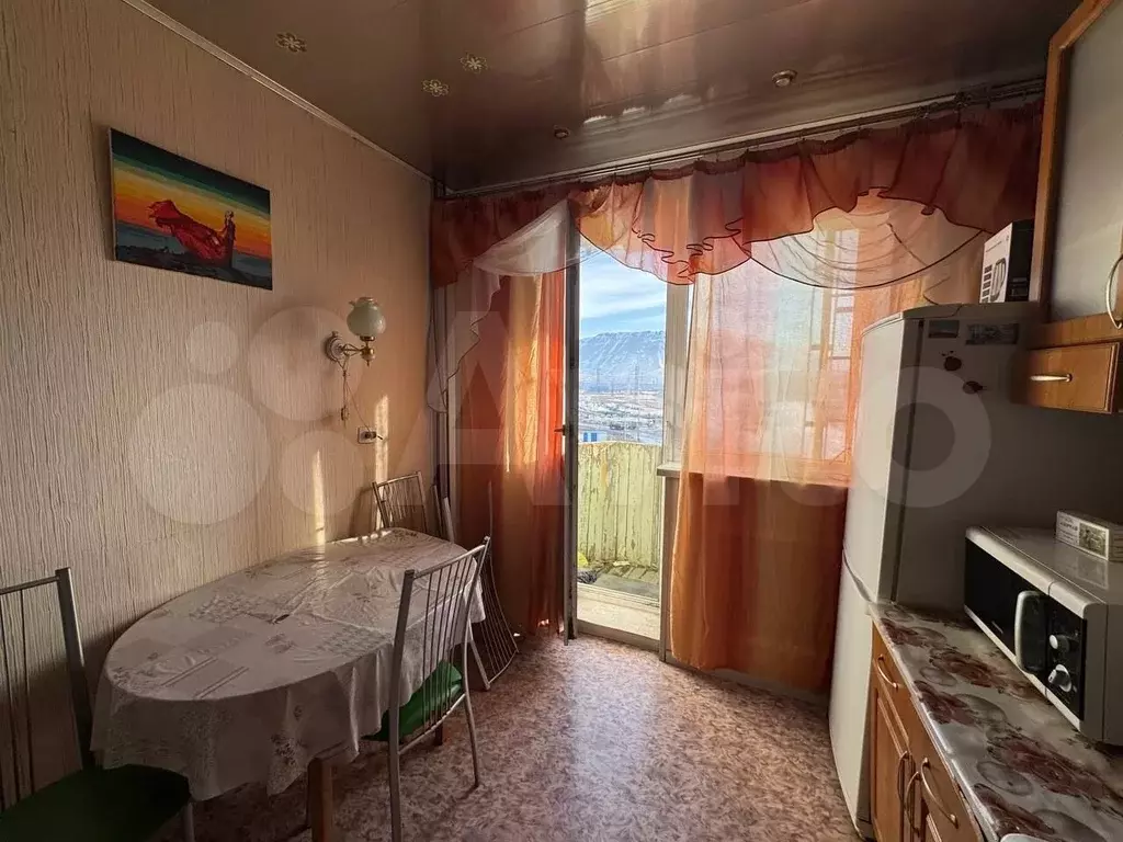 3-к. квартира, 58 м, 4/9 эт. - Фото 1