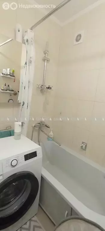 2-комнатная квартира: Красноярск, улица Крупской, 12А (42 м) - Фото 0