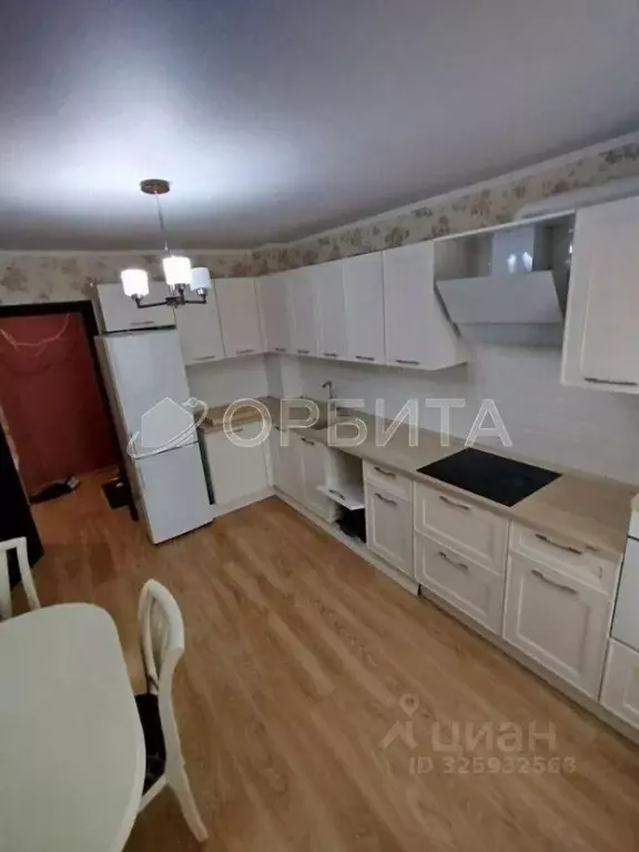 3-к кв. Тюменская область, Тюмень ул. Газопромысловая, 2 (72.4 м) - Фото 1