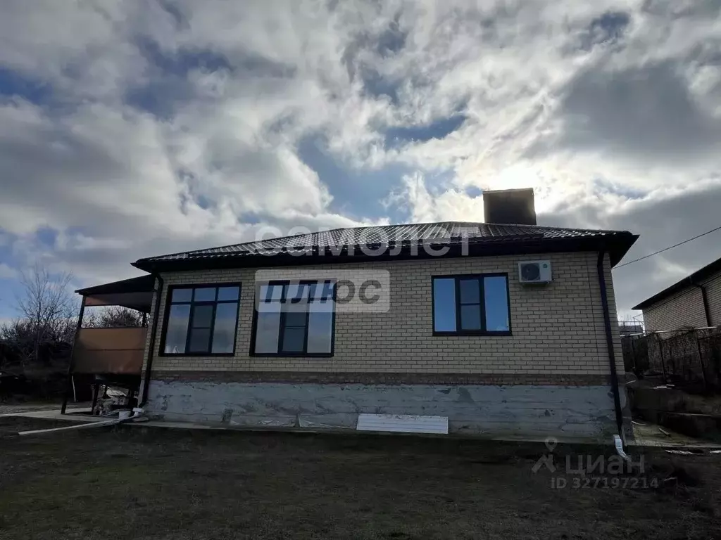 Дом в Калмыкия, Элиста ул. Парковая (140 м) - Фото 1