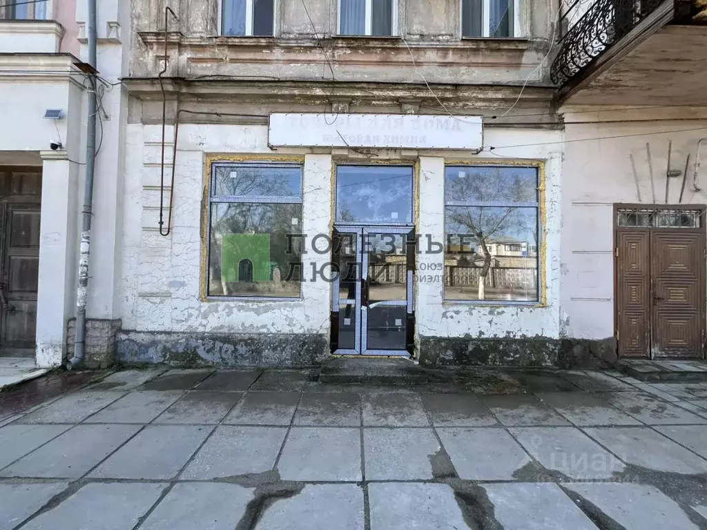 Торговая площадь в Крым, Евпатория ул. Матвеева, 10/17 (95 м) - Фото 1