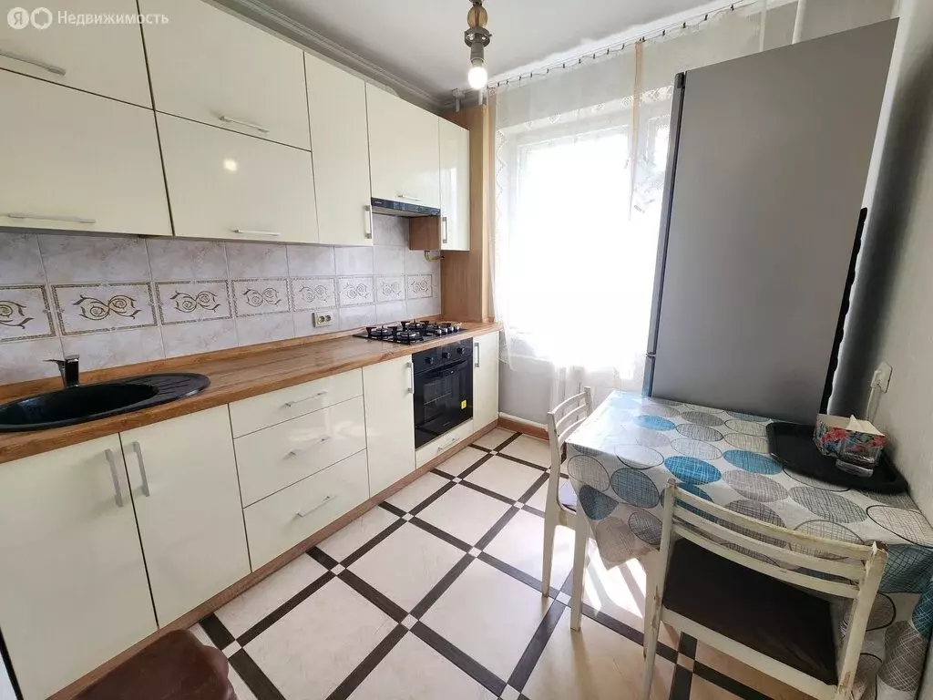 2-комнатная квартира: Великие Луки, улица Гоголя, 13к2 (47.4 м) - Фото 1
