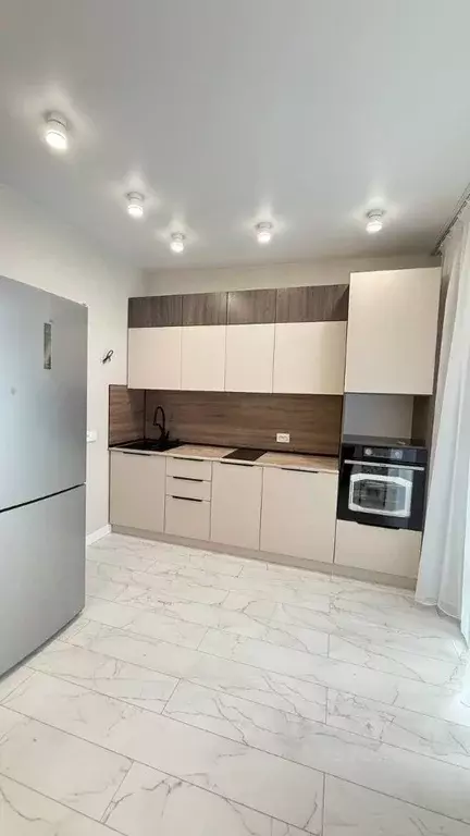 3-к кв. Хакасия, Абакан ул. Генерала Тихонова, 8 (68.0 м) - Фото 1