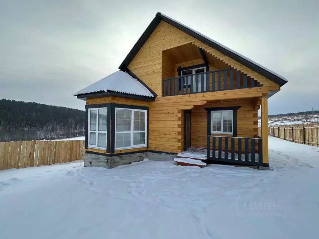 Дом в Иркутская область, Иркутский муниципальный округ, д. Карлук  ... - Фото 1