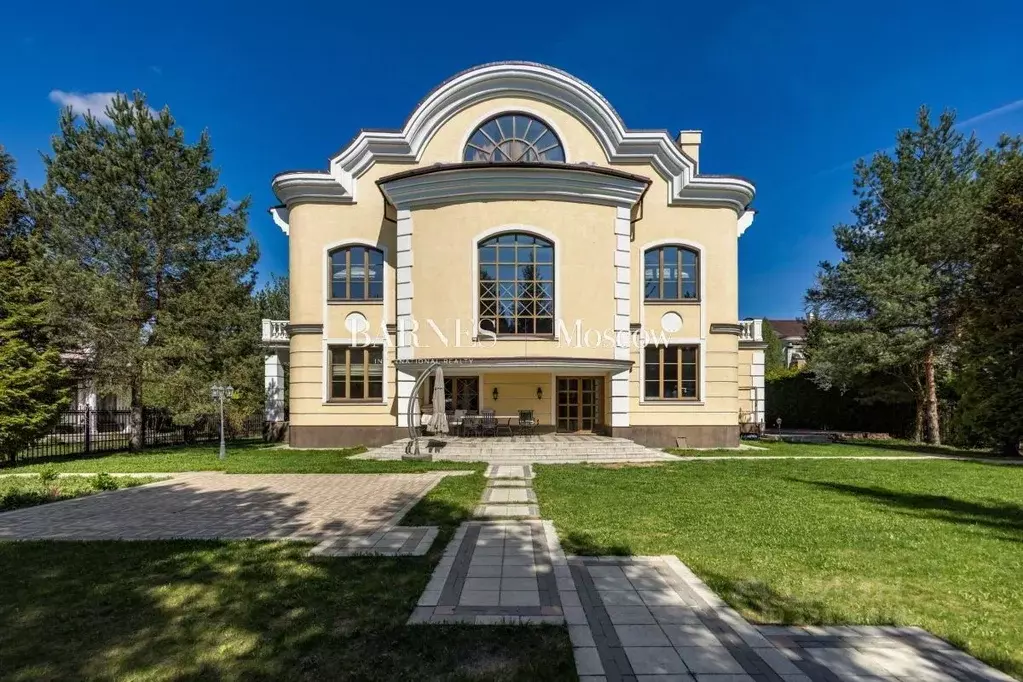 Дом в Московская область, Красногорск городской округ, с. ... - Фото 1