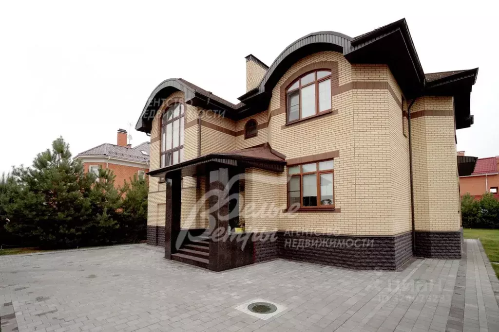 Дом в Москва д. Милюково, ул. Чистые Ключи (375 м) - Фото 0