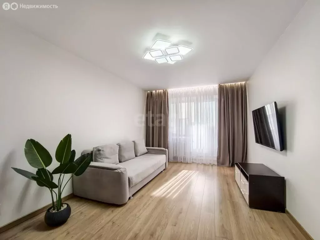 3-комнатная квартира: Тюмень, Солнечный проезд, 7 (80.2 м) - Фото 1
