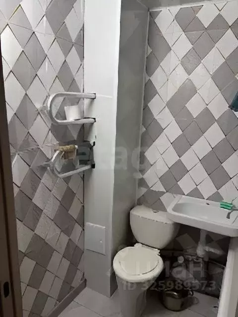 1-к кв. Свердловская область, Нижний Тагил Алапаевская ул., 10 (32.2 ... - Фото 1