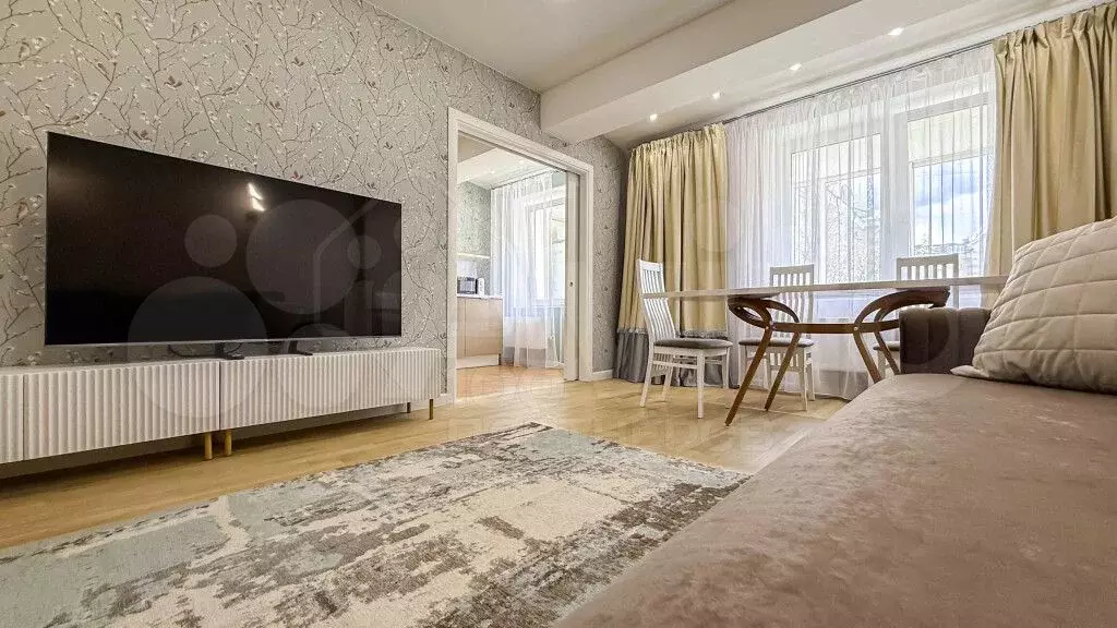 3-к. квартира, 90 м, 2/10 эт. - Фото 0