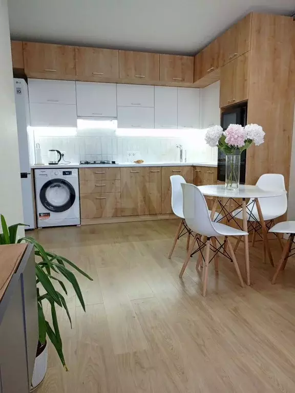 2-к. квартира, 56 м, 2/5 эт. - Фото 0
