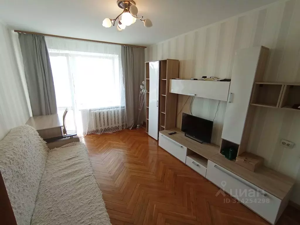 3-к кв. Курская область, Курск Семеновская ул., 21 (57.0 м) - Фото 0