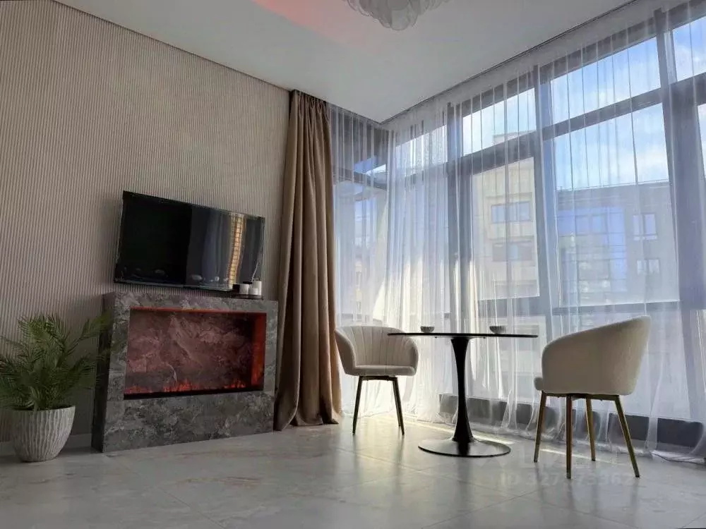 2-к кв. Хакасия, Абакан ул. Авиаторов, 1В/1 (54.5 м) - Фото 1