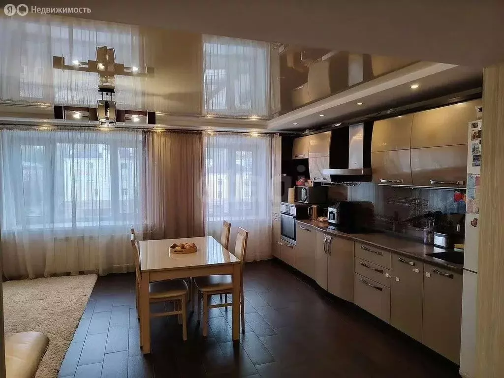 3-комнатная квартира: Томск, улица Розы Люксембург, 62 (67 м) - Фото 2