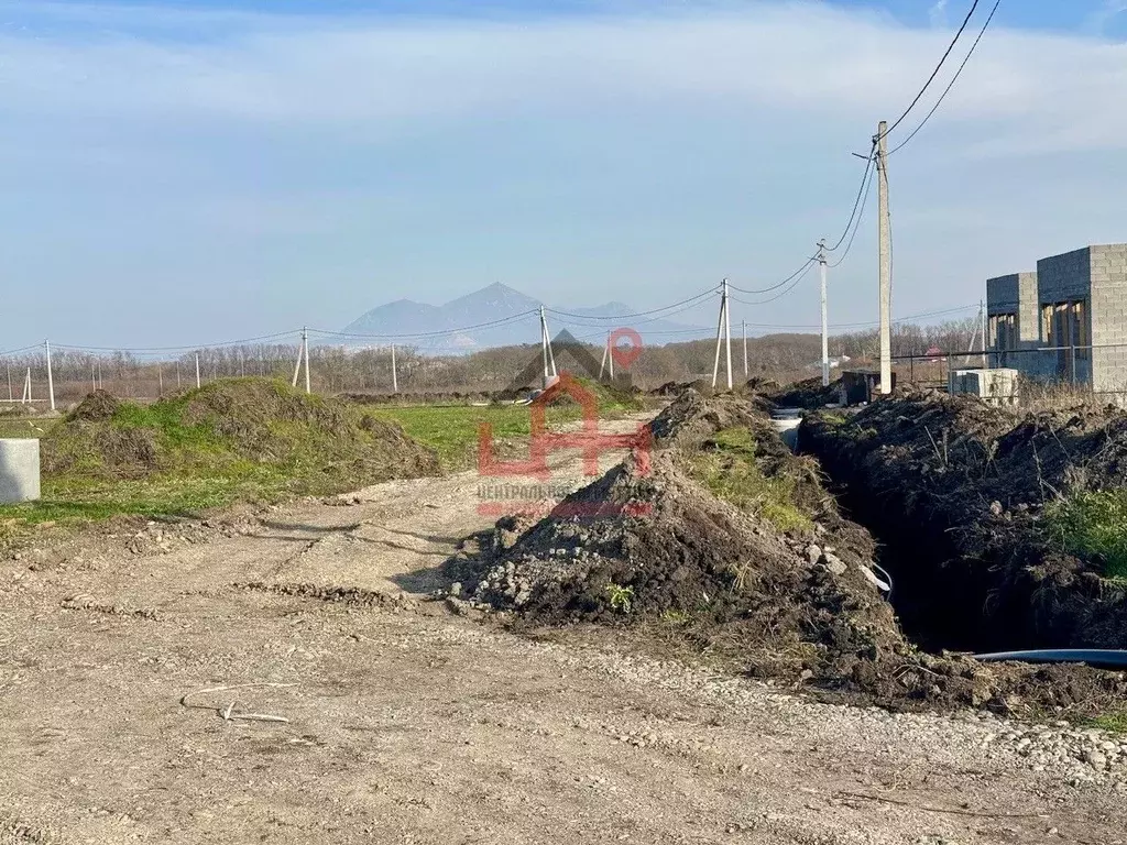 Участок в Ставропольский край, Ессентуки Суворовское ш. (5.0 сот.) - Фото 0