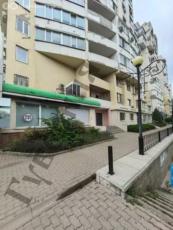 3-комнатная квартира: Белгород, Народный бульвар, 34 (100 м) - Фото 1