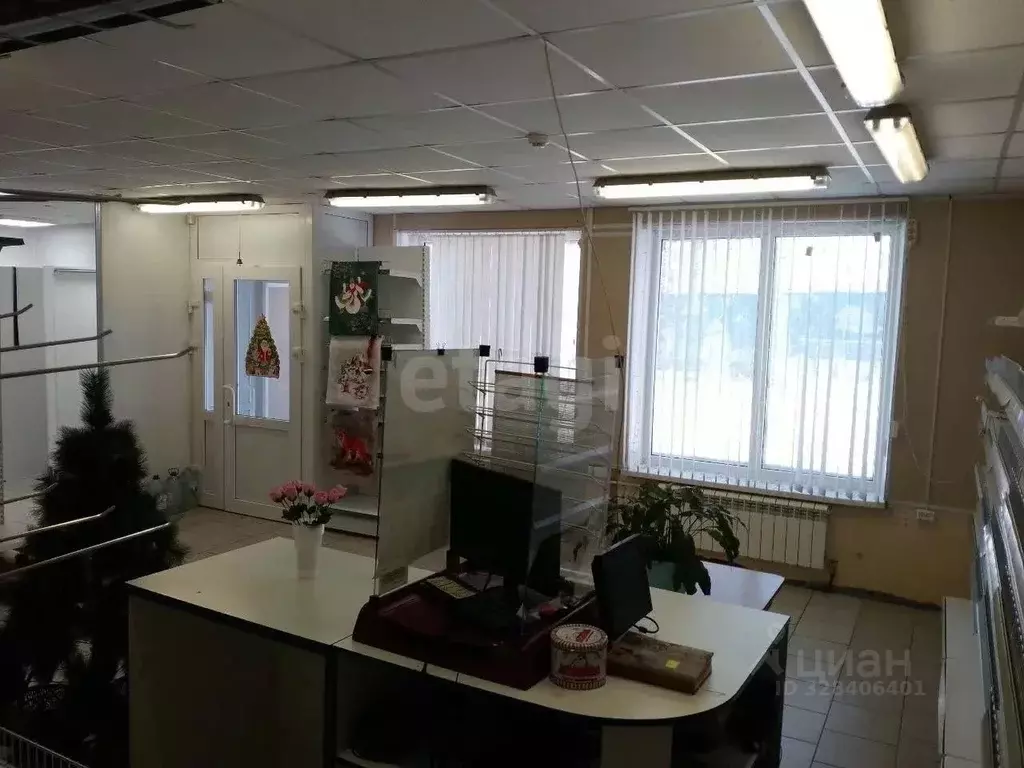 Торговая площадь в Псковская область, Печоры Комсомольская ул., 12 ... - Фото 1