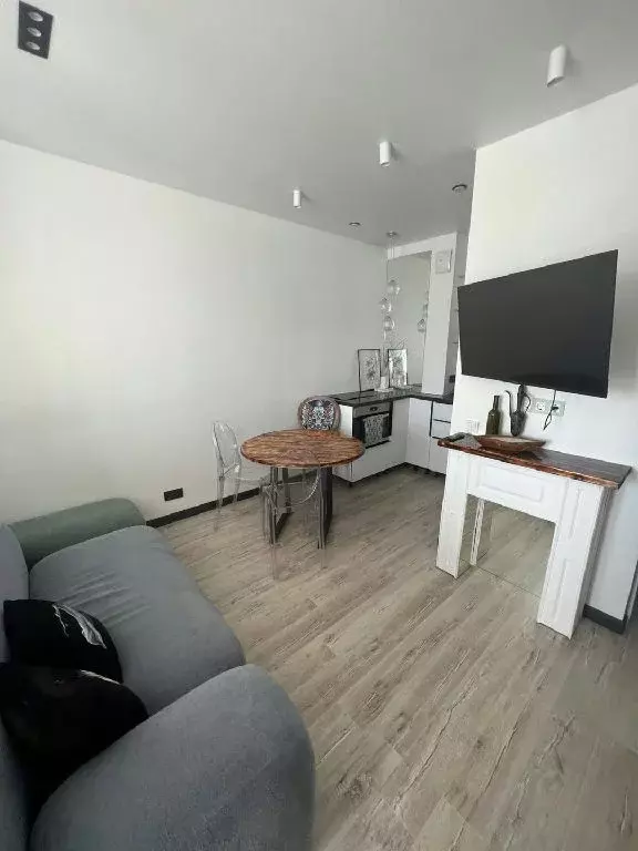 Продается 2-комнатная квартира - Фото 1