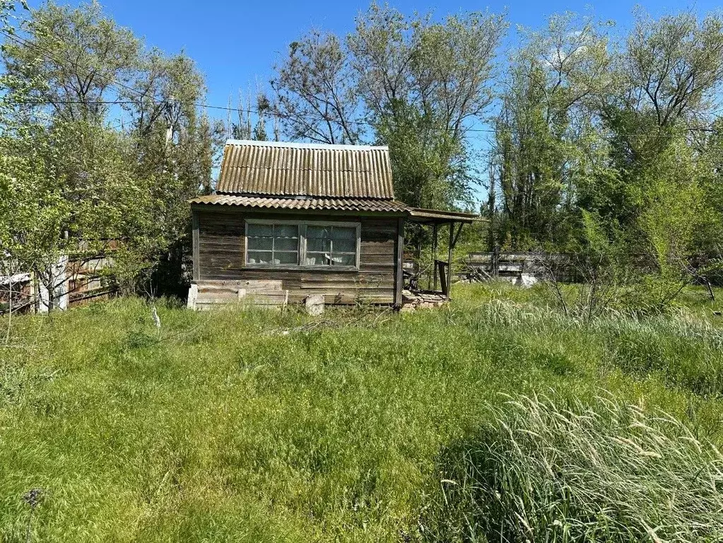 Дом в Волгоградская область, Светлоярский район, Кировское с/пос, ... - Фото 1