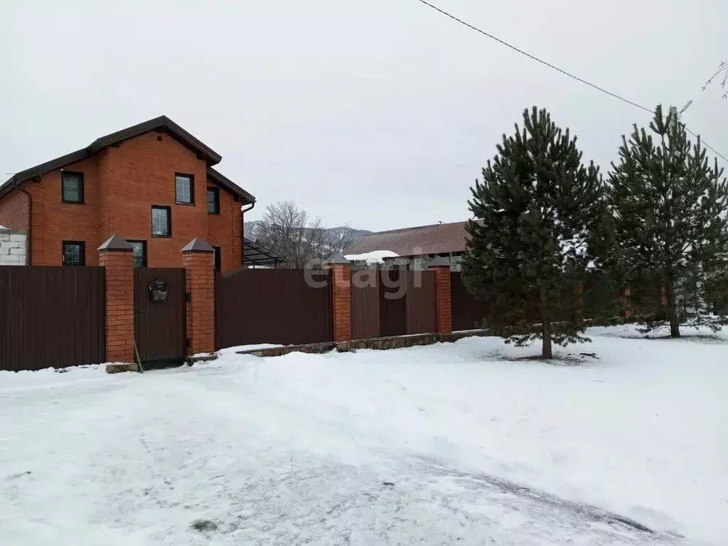Дом в Алтайский край, Белокуриха Славянская ул., 88 (133 м) - Фото 1