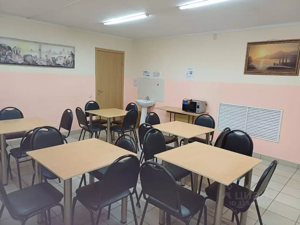 Помещение свободного назначения в Кировская область, Киров ул. ... - Фото 1
