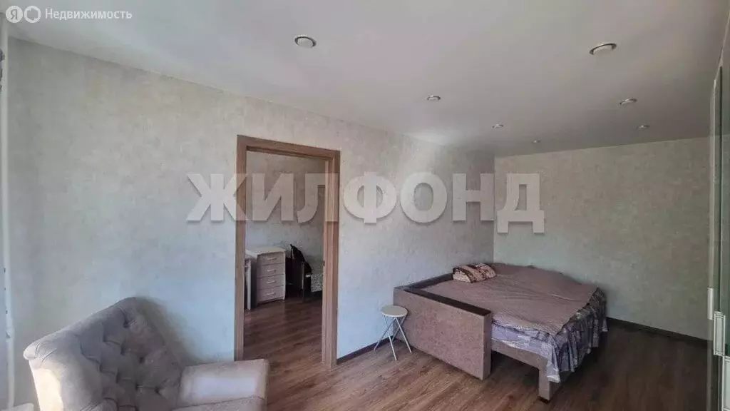 3-комнатная квартира: Новосибирск, Новогодняя улица, 34/1 (56.4 м) - Фото 1