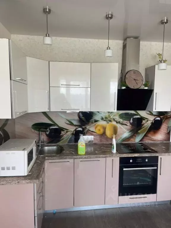 2-к кв. Приморский край, Владивосток ул. Нейбута, 8 (46.0 м) - Фото 1