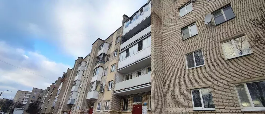 2-к кв. Ленинградская область, Кириши Ленинградская ул., 9 (54.0 м) - Фото 1