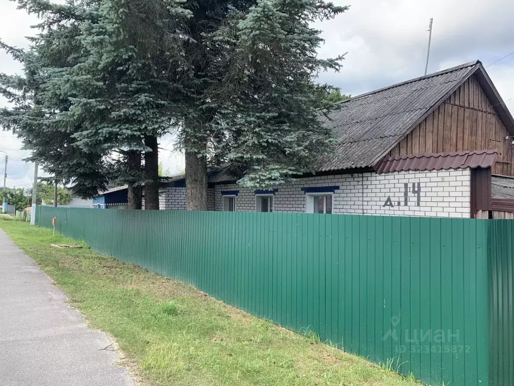 Дом в Брянская область, Жуковка пер. Некрасова (140 м) - Фото 1