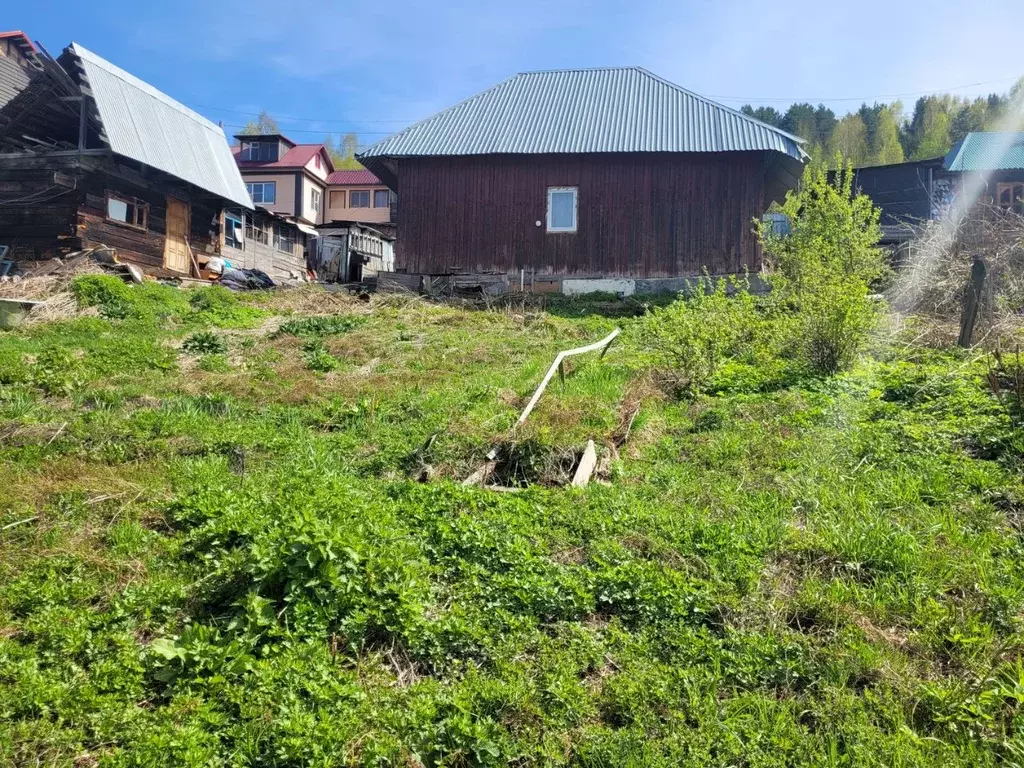 Дом в Кемеровская область, Междуреченск ул. Олега Кошевого (40 м) - Фото 0