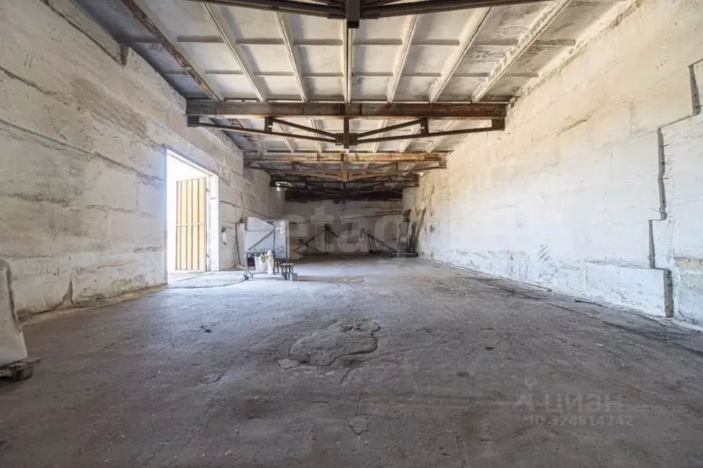 Склад в Крым, Бахчисарайский район, Красномакское с/пос, с. Холмовка ... - Фото 1