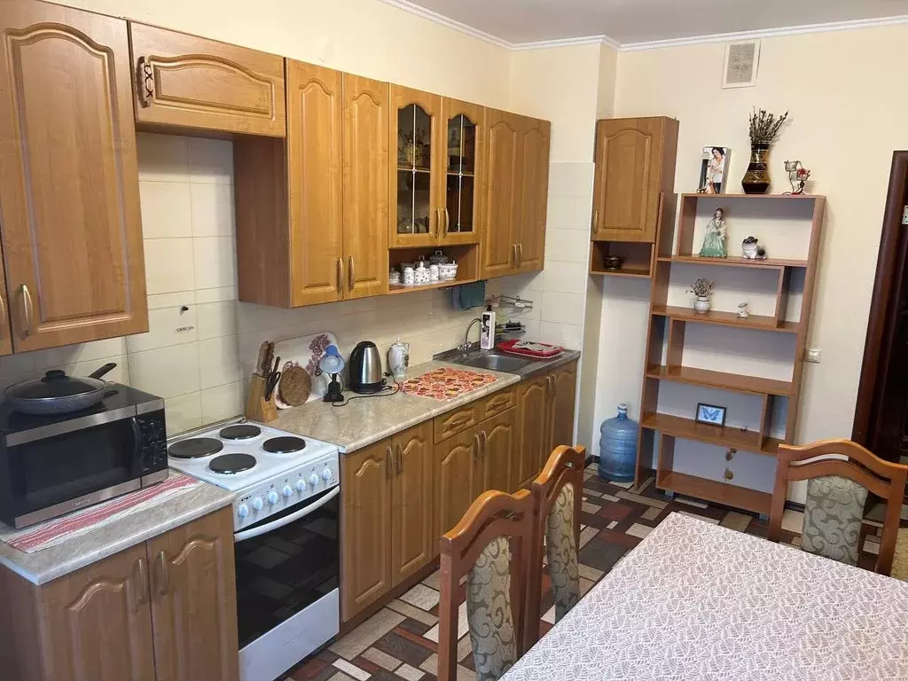 2-к кв. Татарстан, Казань ул. Габдуллы Кариева, 8 (50.0 м) - Фото 0