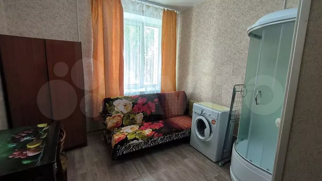 Комната 11 м в 4-к., 1/4 эт. - Фото 1