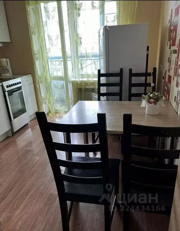 1-к кв. Омская область, Омск просп. Комарова, 21 (40.0 м) - Фото 2