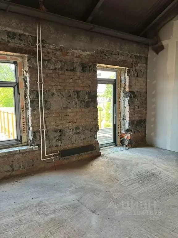 Помещение свободного назначения в Ленинградская область, Гатчина ул. ... - Фото 1