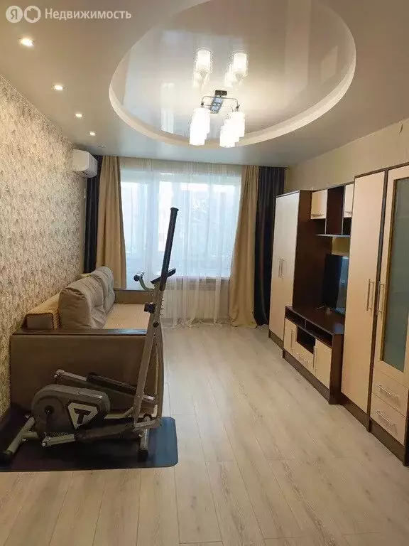 3-комнатная квартира: Курган, улица Савельева, 18 (57.5 м) - Фото 1