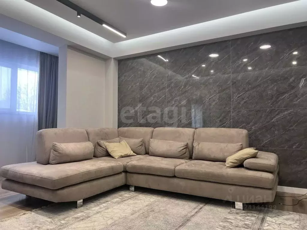 1-к кв. Сахалинская область, Южно-Сахалинск Горная ул., 8/9 (50.0 м) - Фото 1