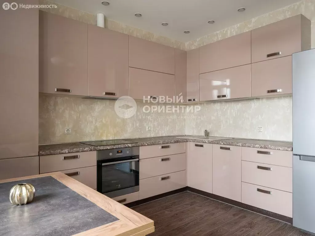 1-комнатная квартира: Екатеринбург, улица Мельникова, 27 (45.3 м) - Фото 1