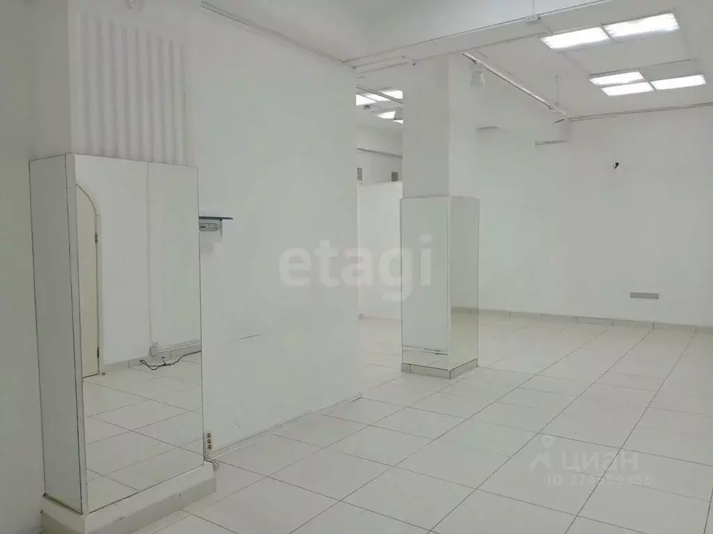 Помещение свободного назначения в Свердловская область, Екатеринбург ... - Фото 1