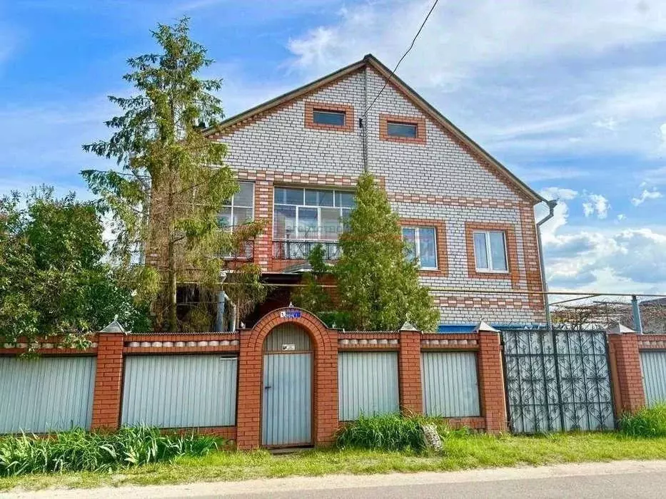 Дом в Белгородская область, Старооскольский городской округ, с. ... - Фото 1