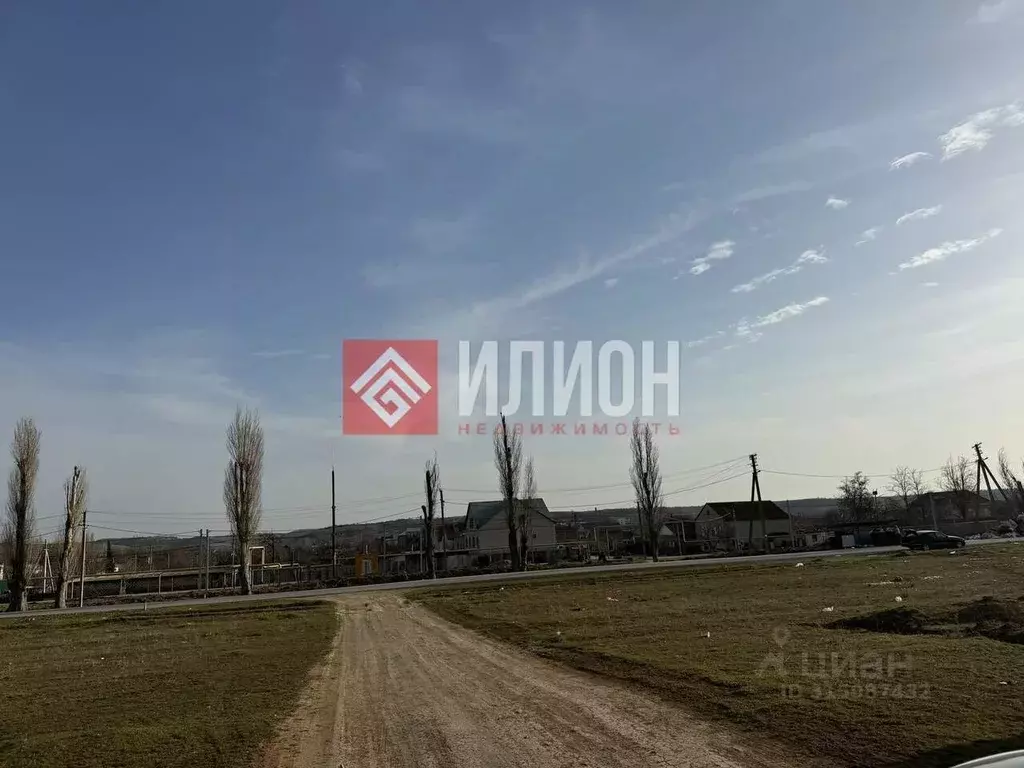 Участок в Севастополь с. Полюшко, ул. Юрия Линкина (4.0 сот.) - Фото 0
