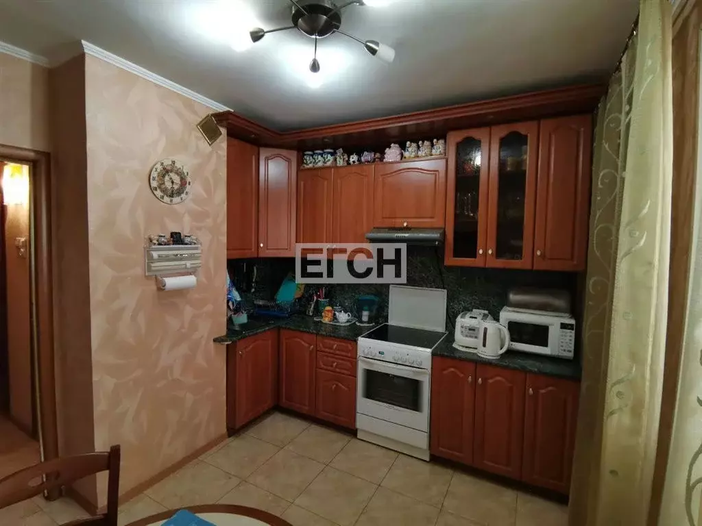 Продается 4-комнатная квартира - Фото 1