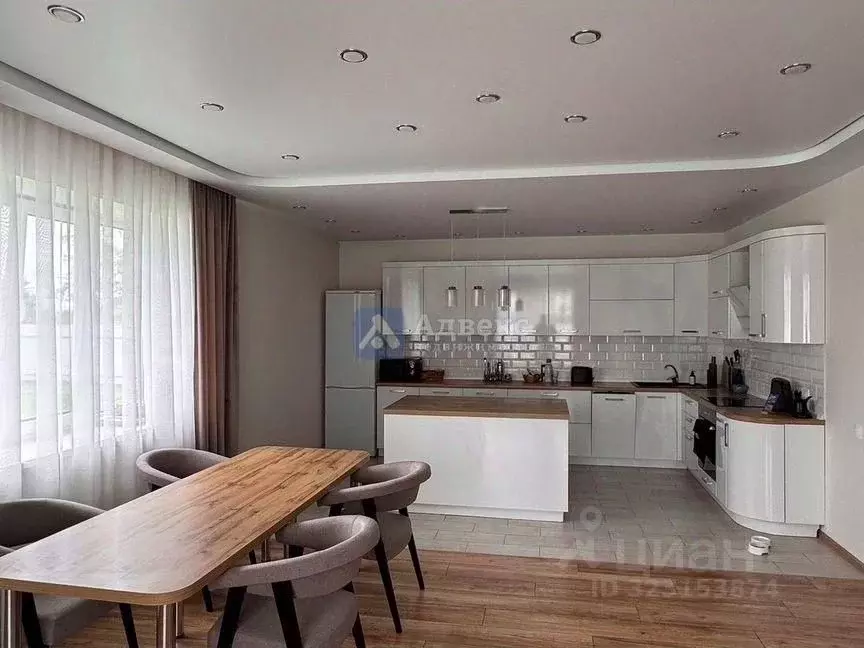 Дом в Тюменская область, Тюмень Казарово мкр, ул. Булата Сулейманова ... - Фото 0