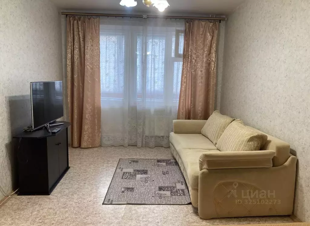 1-к кв. Ленинградская область, Гатчина ул. Изотова, 3 (46.0 м) - Фото 1