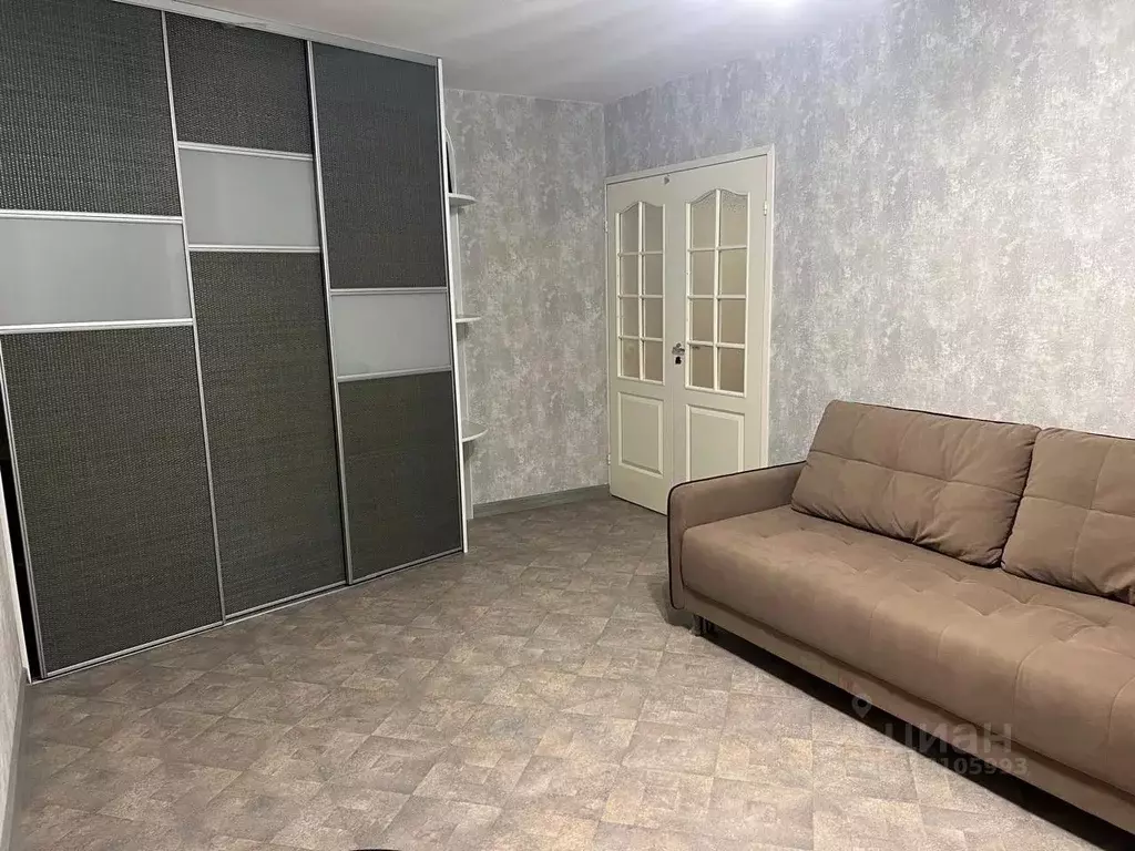 2-к кв. Свердловская область, Екатеринбург ул. Щорса, 132 (60.0 м) - Фото 1