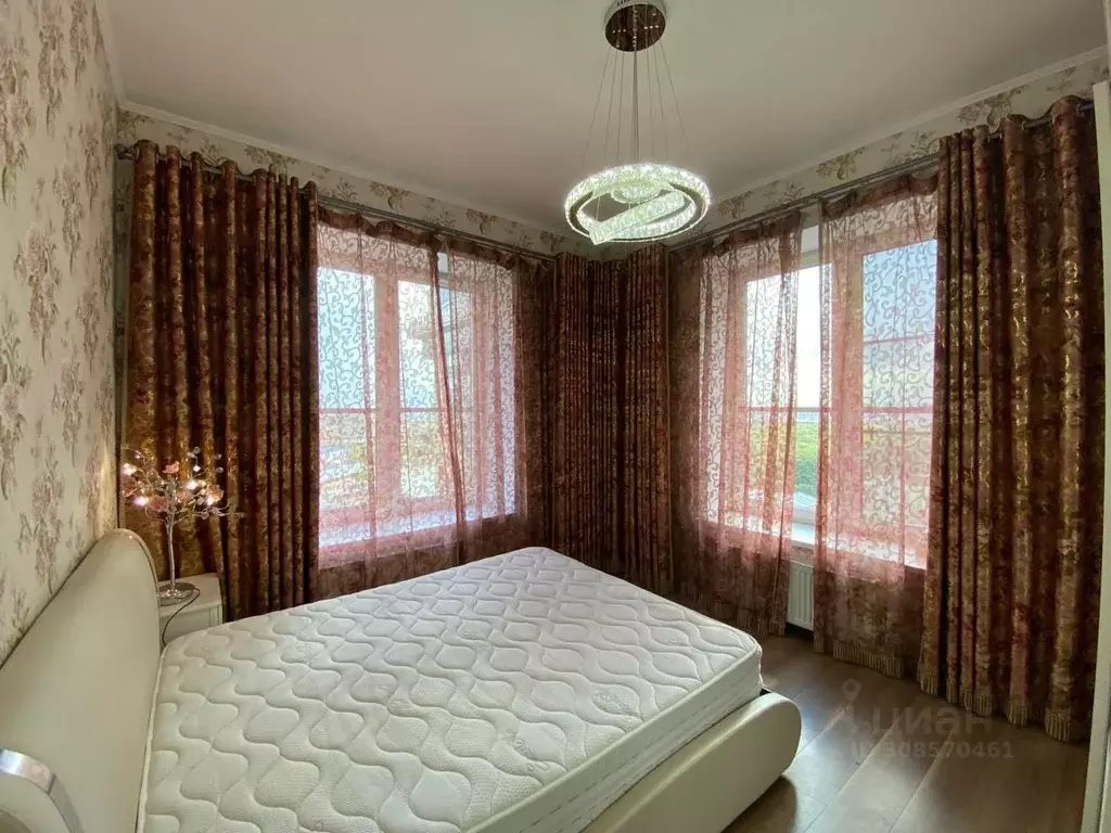 3-к кв. Санкт-Петербург Киевская ул., 3 (72.1 м) - Фото 0